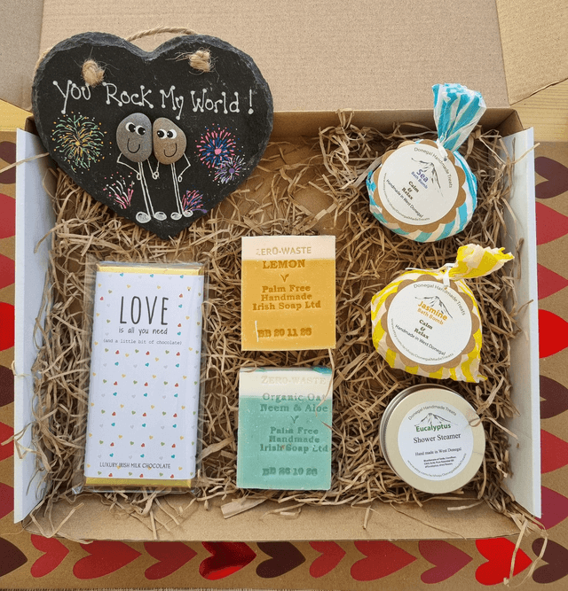 Luxury Irish Hamper with Handcrafted Pebble Art Slate
