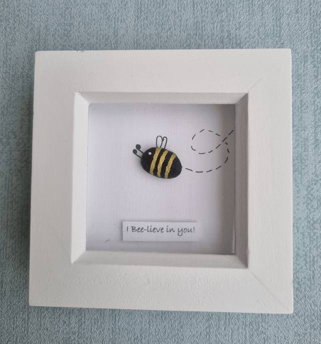 Irish, Hand Crafted Pebble Art Bee picture 'I Bee-lieve in You'